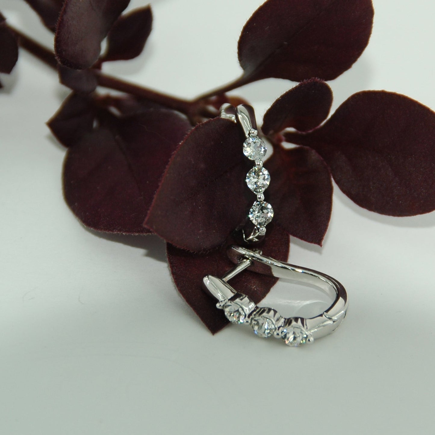 Round Cut Cubic Zirconia in 925 Sterling Silver Earrings 4