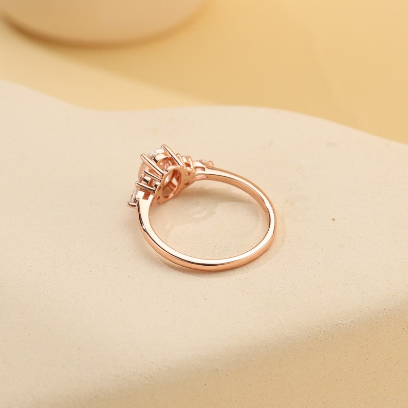 Stunning 2.0 CT Oval Cut Moissanite Engagement Ring with Cluster Design 2