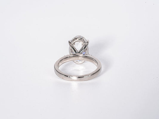 Stunning 3.50 CT Oval Moissanite Engagement Ring with Cluster Design 2