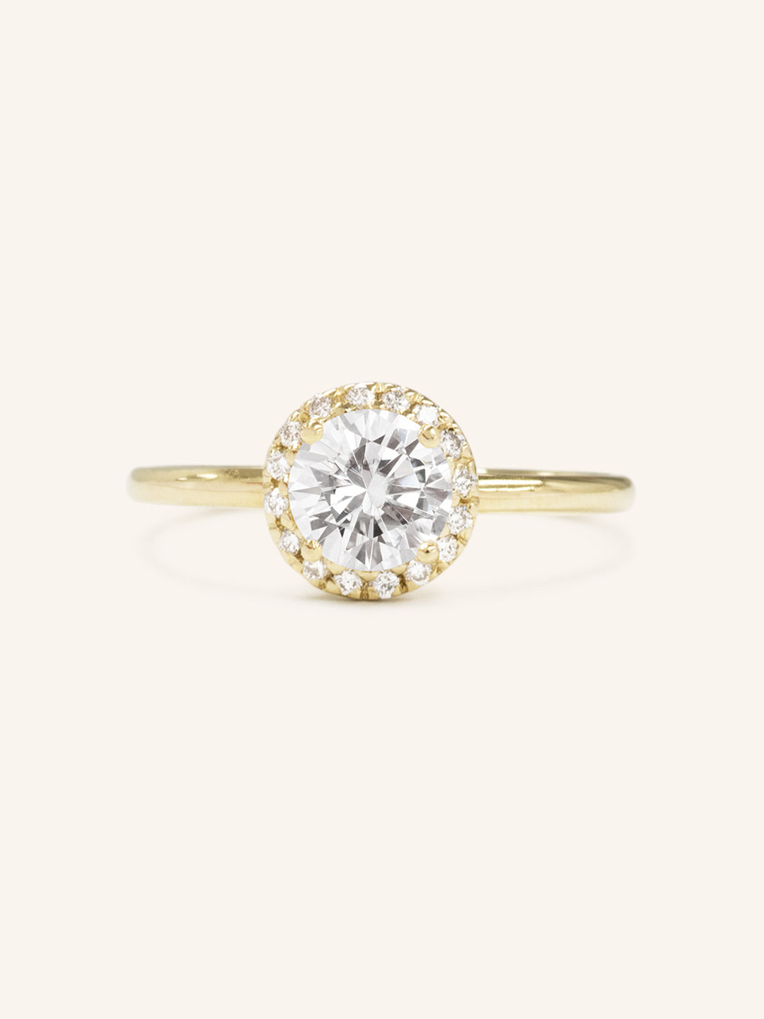 Stunning 1.0 CT Round Moissanite Engagement Ring with Halo Design 1