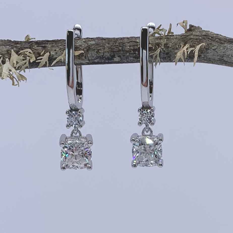 Round Cut Cubic Zirconia in 925 Sterling Silver Earrings 4