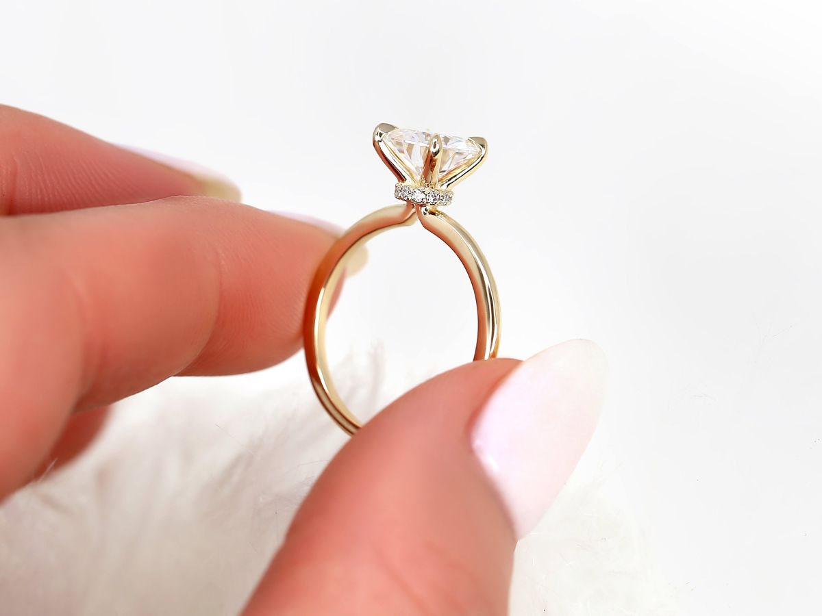 Stunning 2.0 CT Round Moissanite Engagement Ring with Hidden Halo Design 8