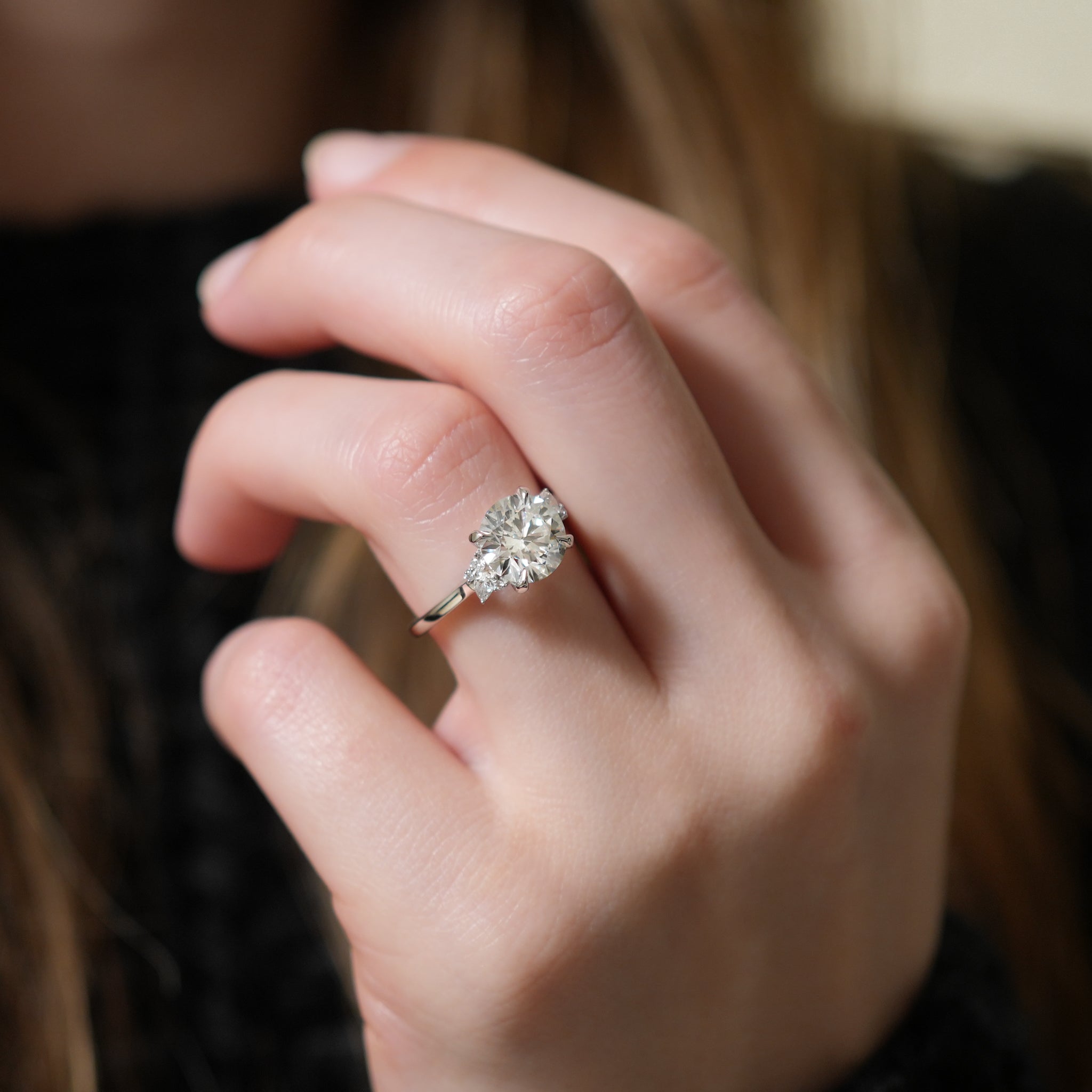 Stunning 0.50-1.50 CT Round Moissanite Engagement Ring With Cluster Design 11