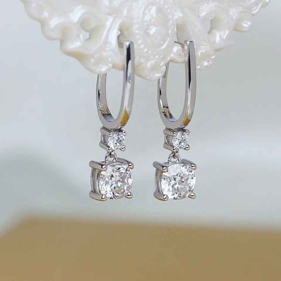 Round Cut Cubic Zirconia in 925 Sterling Silver Earrings 7