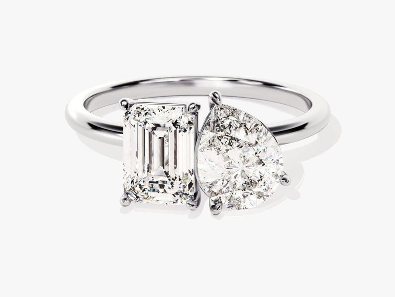 Stunning 2.50 TCW Pear & Emerald Moissanite Engagement Ring 4