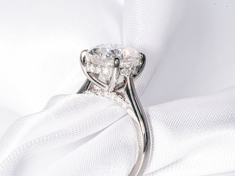 Stunning 4.0 CT Oval Shape Moissanite Engagement Ring with Hidden Halo Design 3