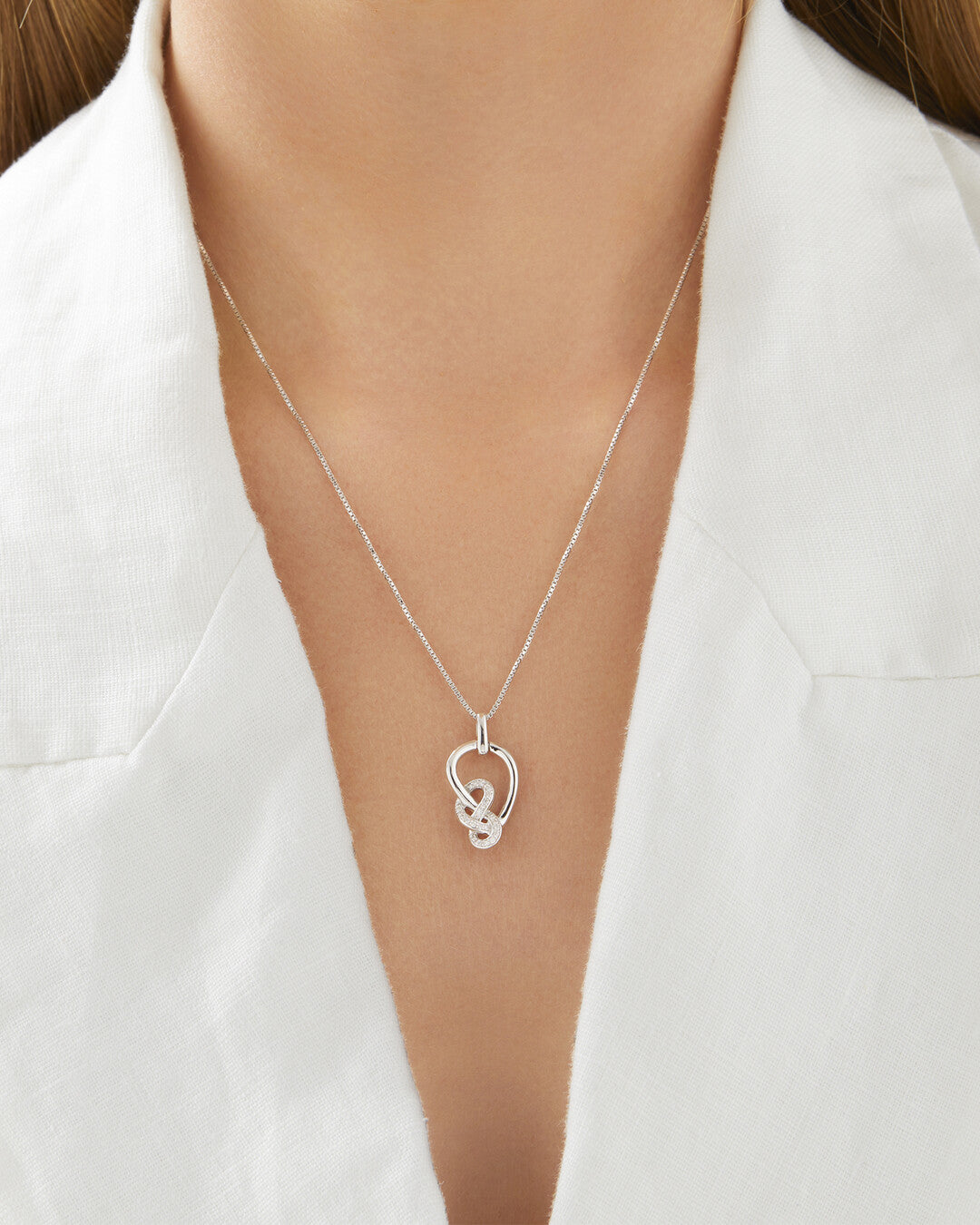 Round Cut Cubic Zirconia in 925 Sterling Silver Necklace 4