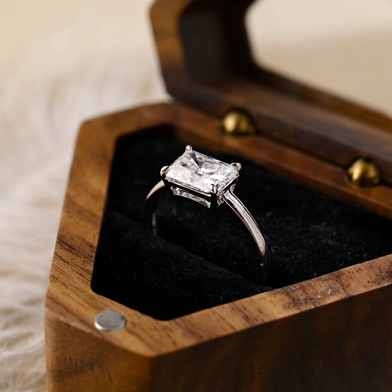 Stunning 3.0 CT Radiant Moissanite Engagement Ring with Solitaire Design 6