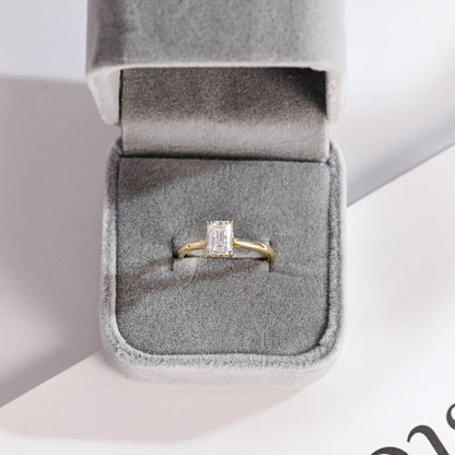 Stunning 1.0 - 2.0 CT Emerald Moissanite Engagement Ring with Solitaire Design 6