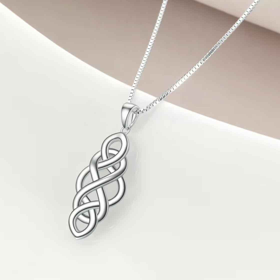 Round Cut Cubic Zirconia in 925 Sterling Silver Necklace 3