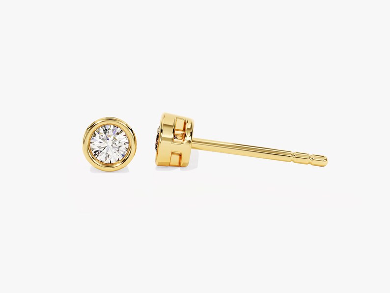 0.50 TCW Round Cut Moissanite Bezel Stud Earrings in Gold 1
