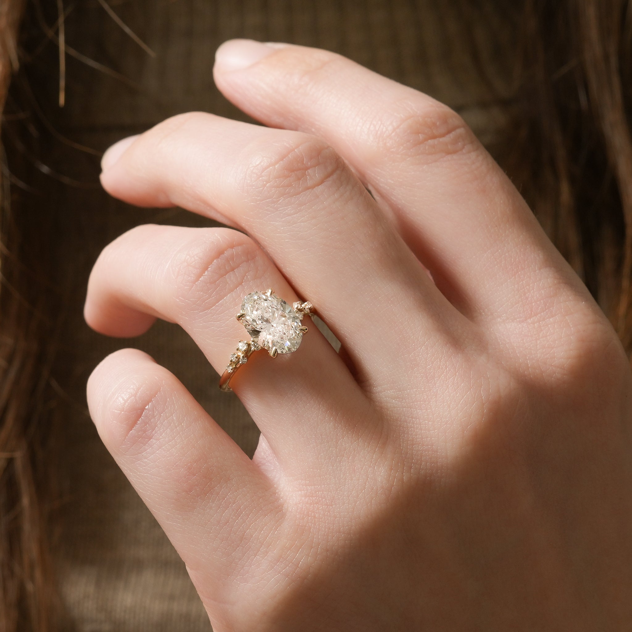 Stunning 1.0- 2.0 CT Round Moissanite Engagement Ring with Cluster Design 10