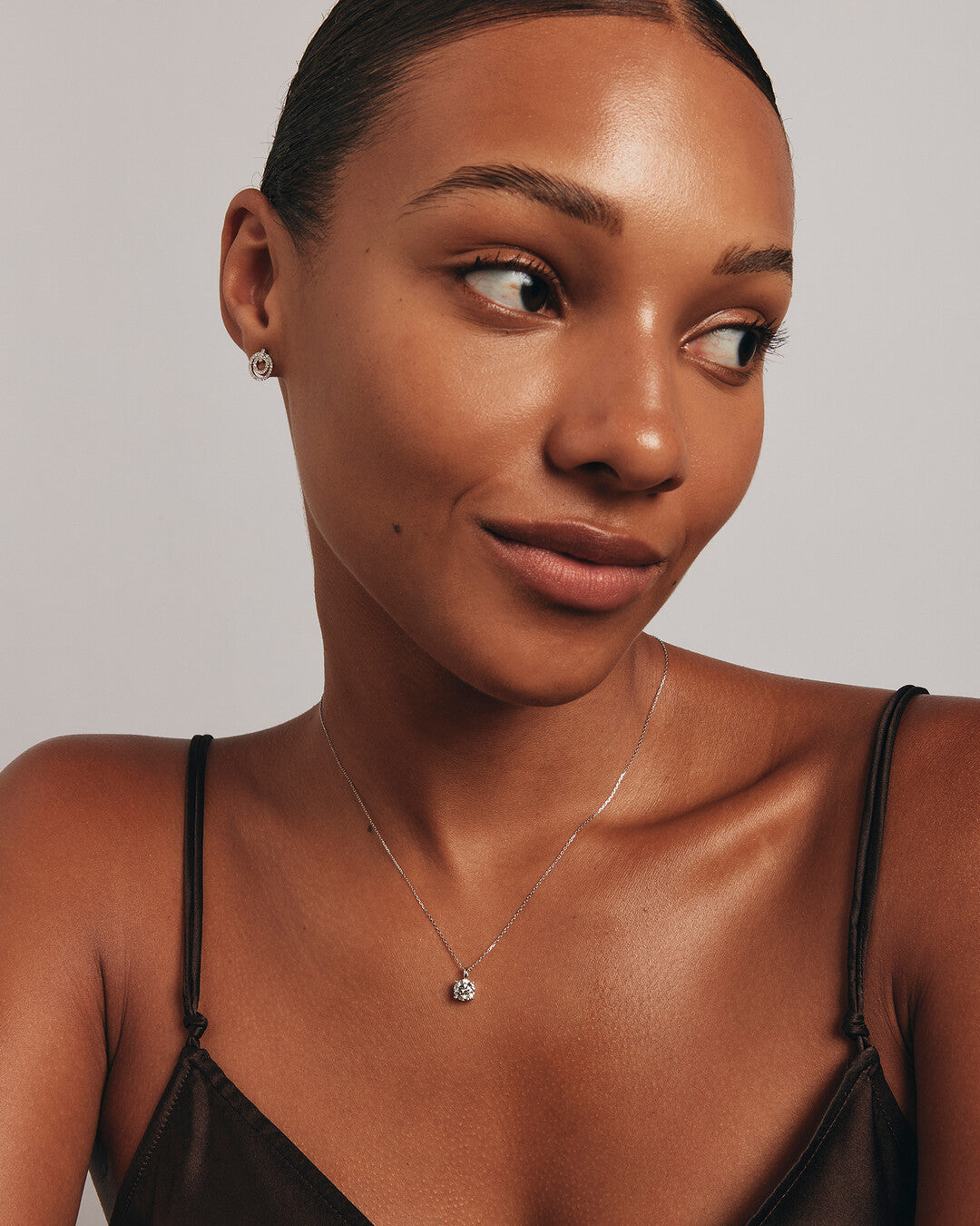 Round Cut Cubic Zirconia in 925 Sterling Silver Necklace 5