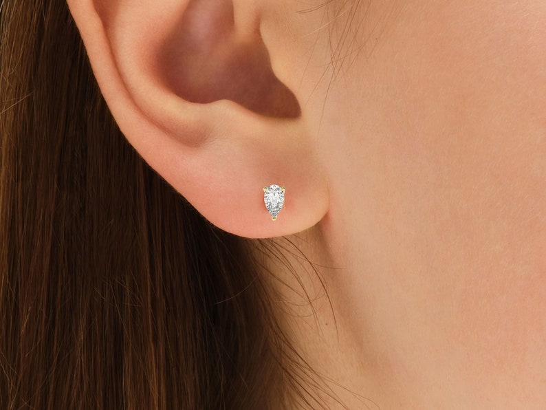 1.0 TCW Pear Cut Moissanite Stud Earrings in Gold 6