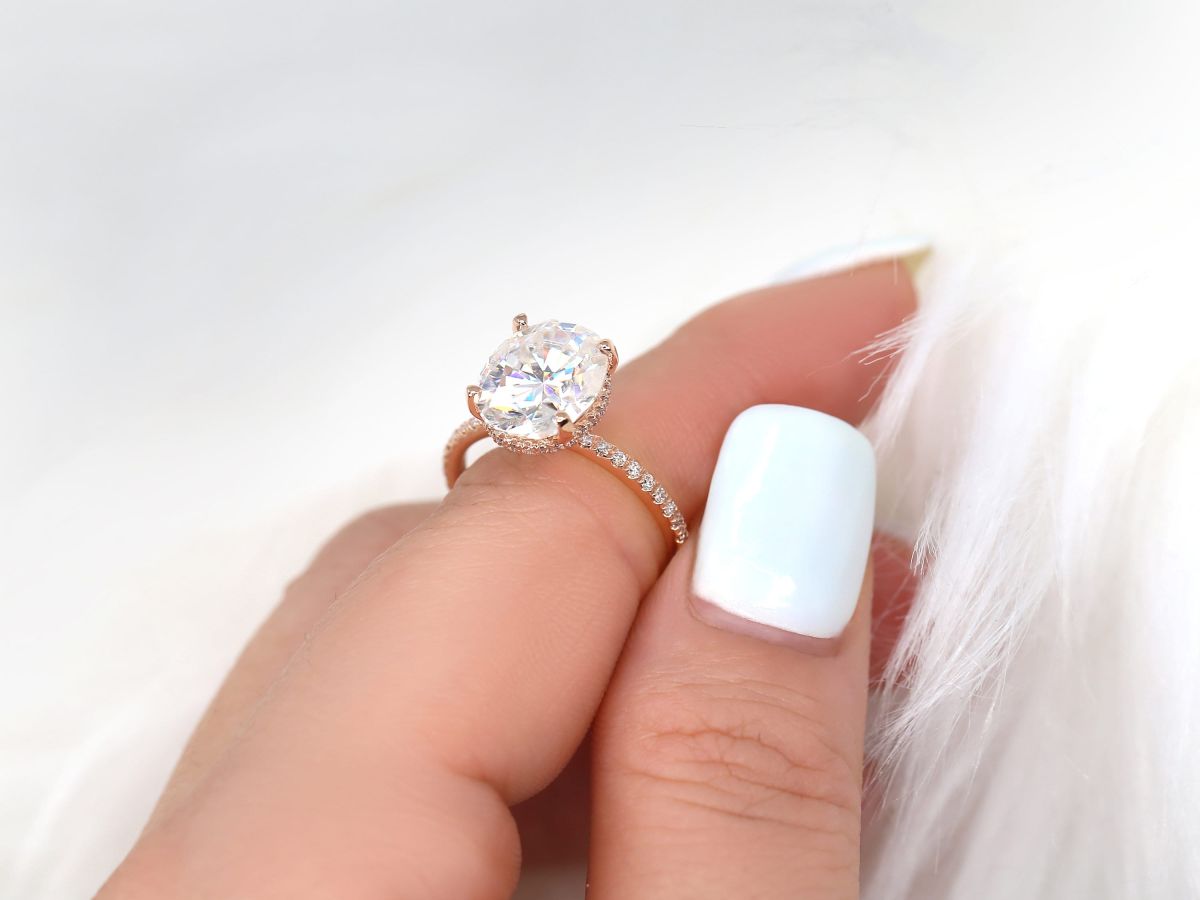 Stunning 4.20 CT Oval Moissanite Engagement Ring with Hidden Halo Design 4