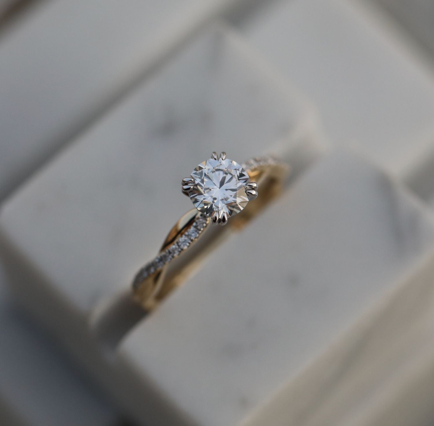 0.89 CT Round Cut Twisted Shank Pave CVD E/VS1 Diamond Engagement Ring 7
