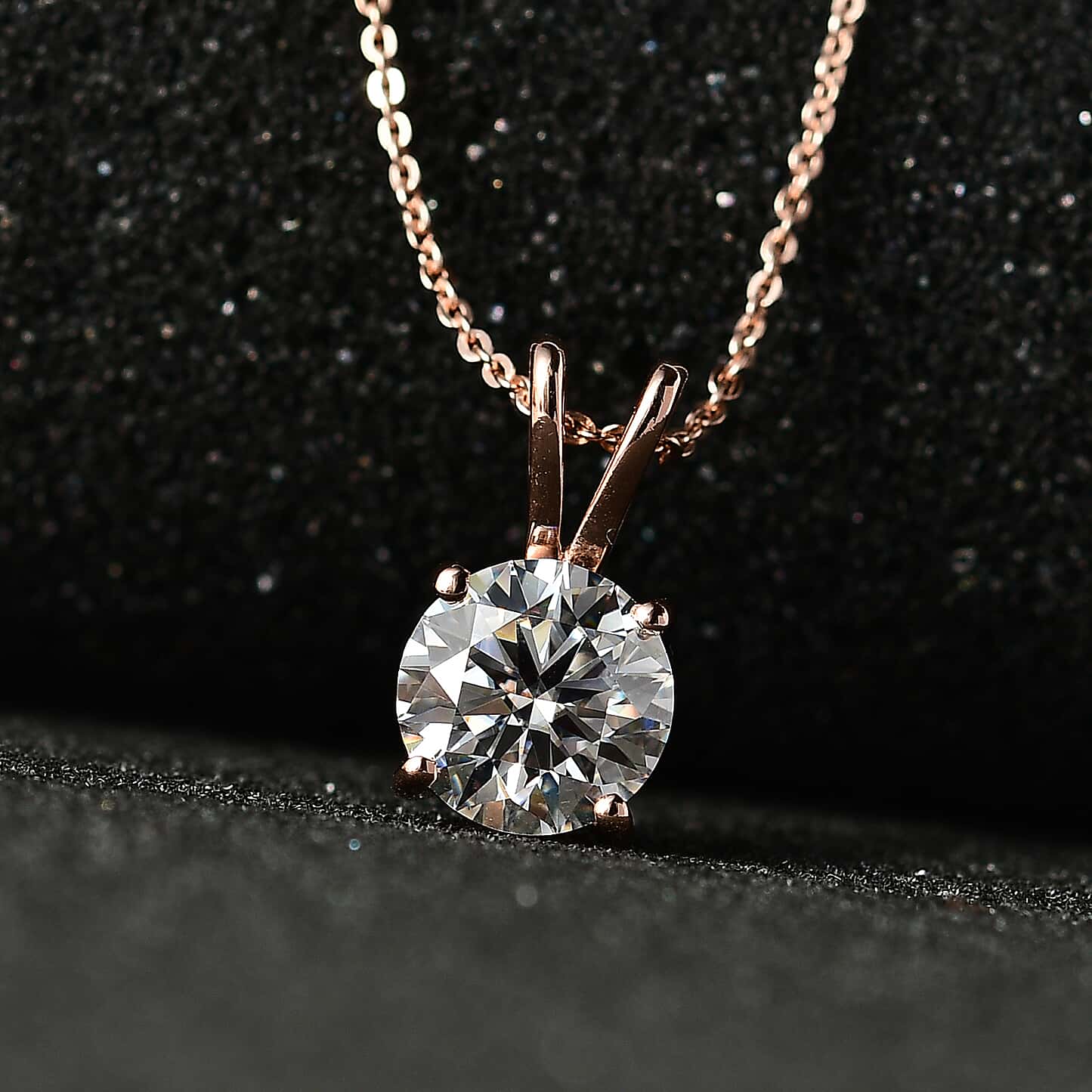 Round Cut Cubic Zirconia in 925 Sterling Silver Necklace 3