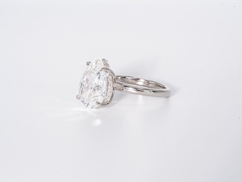 Stunning 5.0 CT Pear Cut Moissanite Engagement Ring with Hidden Halo Design 3