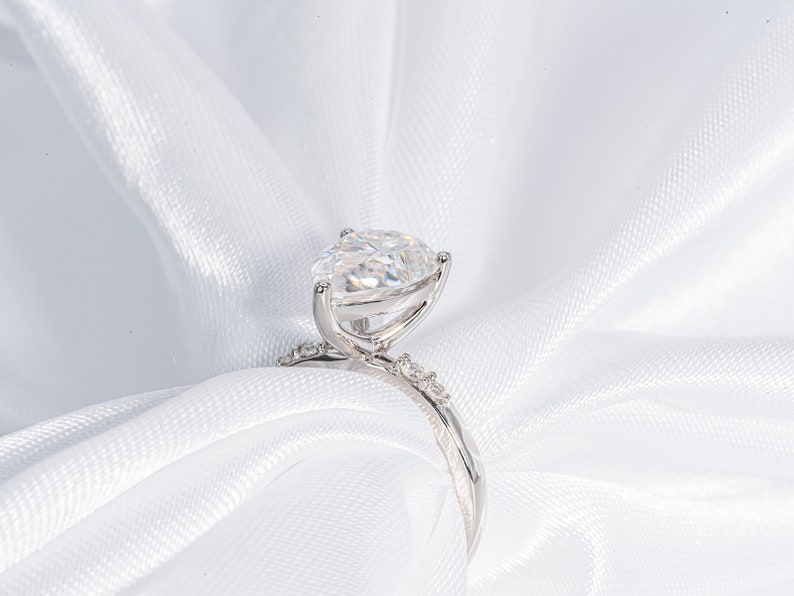 Stunning 3.0 CT Pear Cut Moissanite Engagement Ring with Pave Design 4