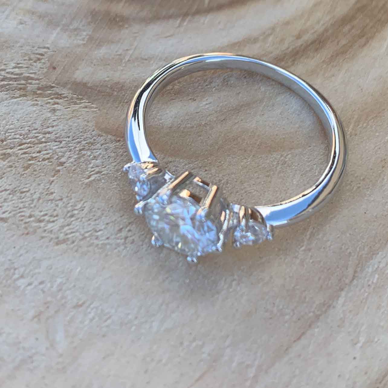 Round Cut 3 Stones Style Cubic Zirconia in 925 Sterling Silver Ring 9