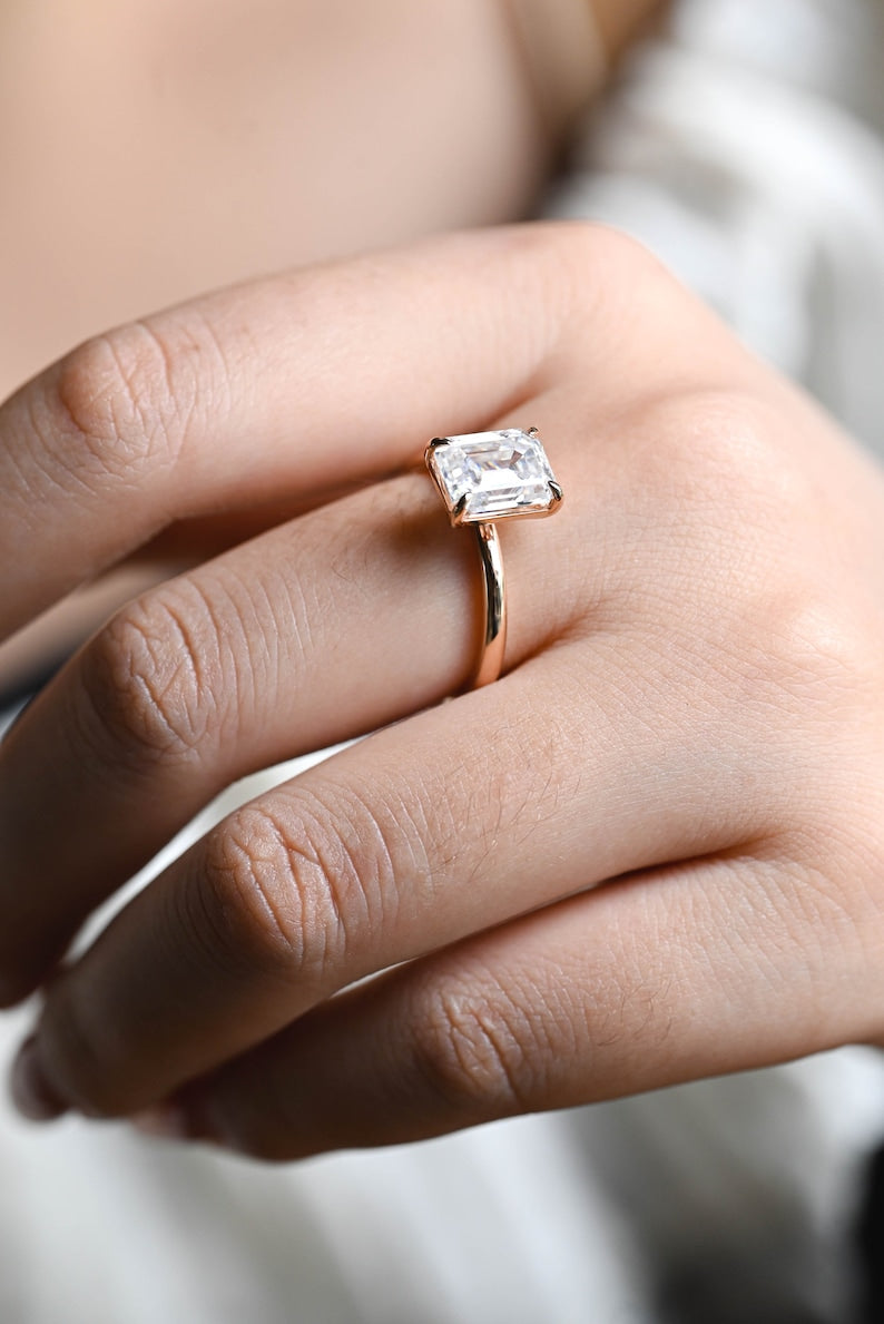 Stunning 1.0 - 2.0 CT Emerald Moissanite Engagement Ring with Solitaire Design 7