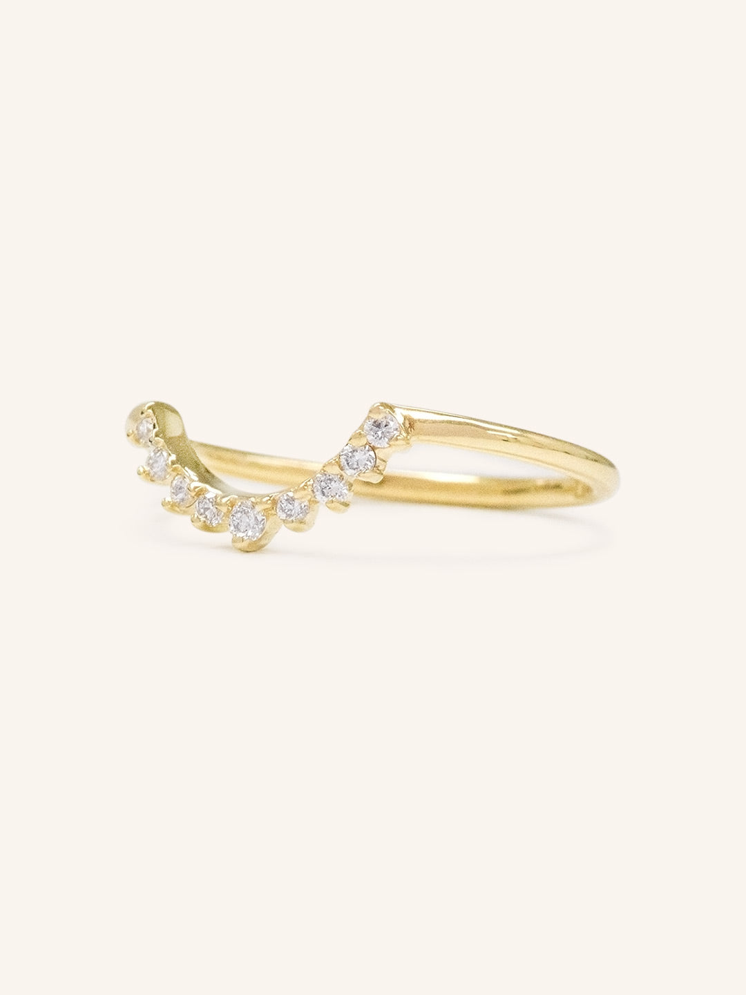 Stunning 0.2 TCW Round Moissanite Stones Curved Wedding Bands 3