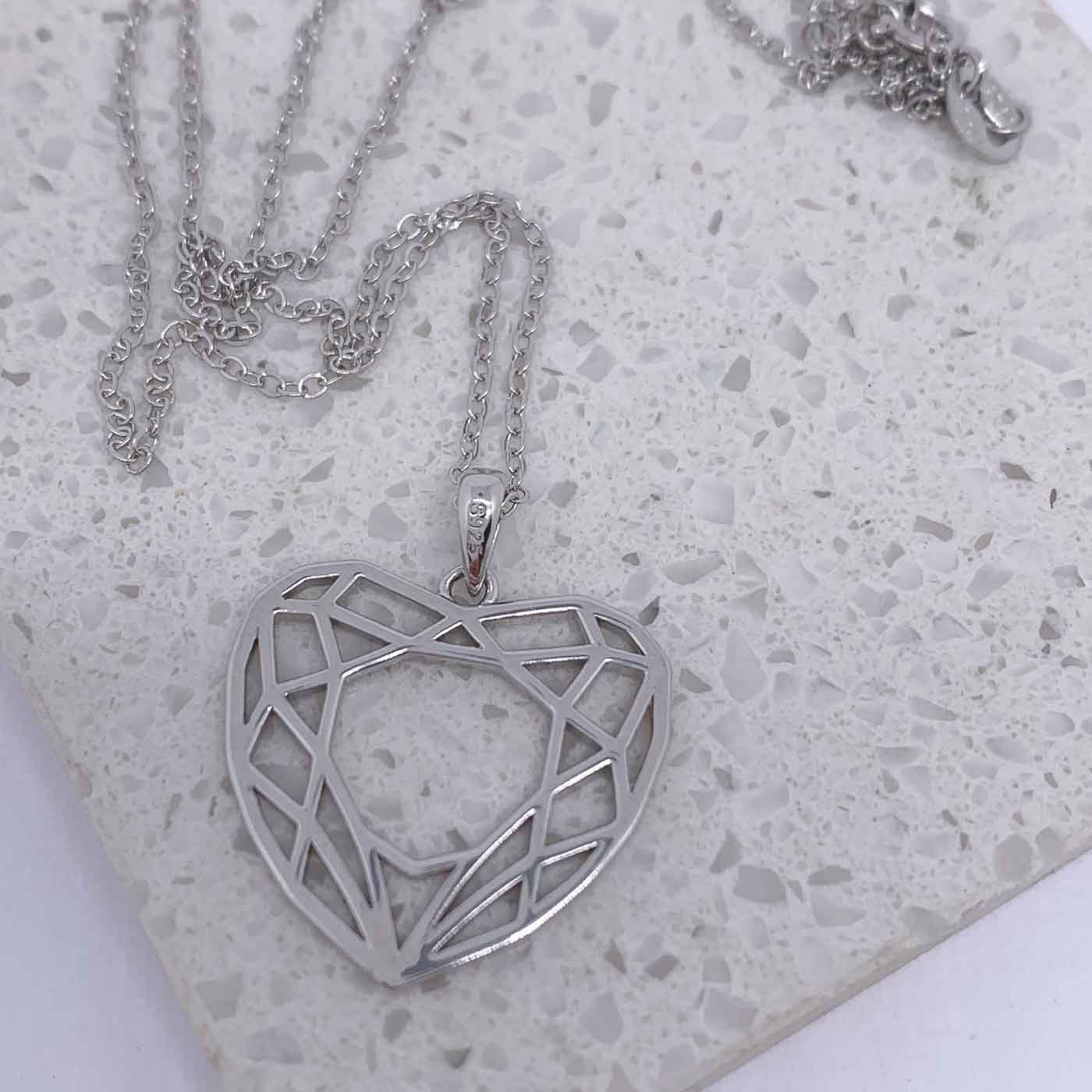 Round Cut Cubic Zirconia in 925 Sterling Silver Necklace 6