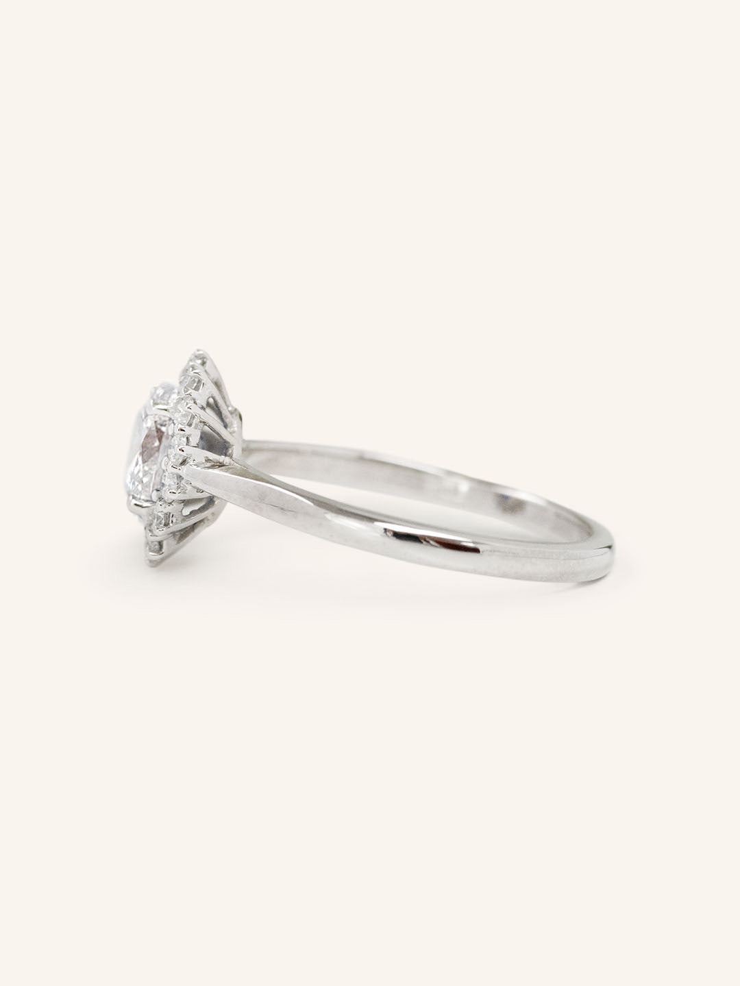 Stunning 1 CT Oval Moissanite Engagement Ring With Halo Design 4
