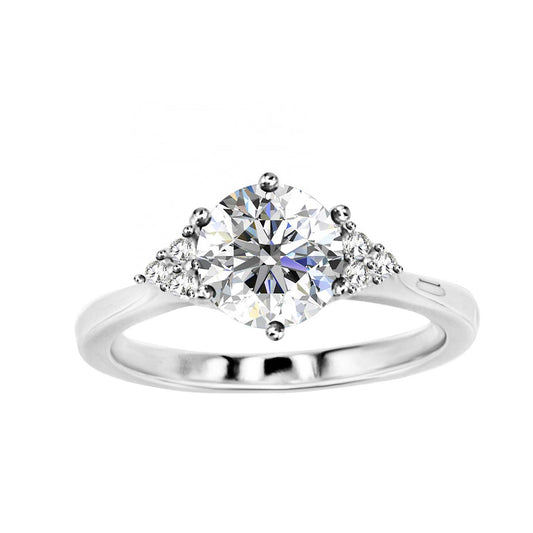 Round Cut Cluster Style Cubic Zirconia in 925 Sterling Silver Ring 1