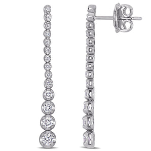 Round Cut Cubic Zirconia in 925 Sterling Silver Earrings