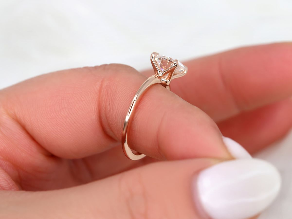 Stunning 2.0 CT Round Moissanite Engagement Ring with Solitaire Design 8