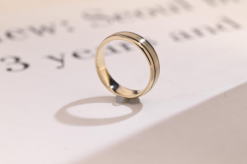 Delicate Men's Wedding Band Satin Finished in Solid Gold 7