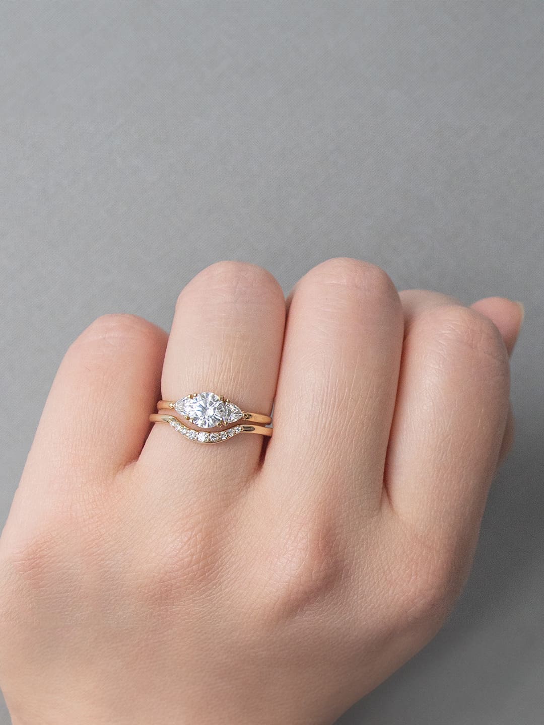 Stunning 0.2 TCW Round Moissanite Stones Curved Wedding Bands 5