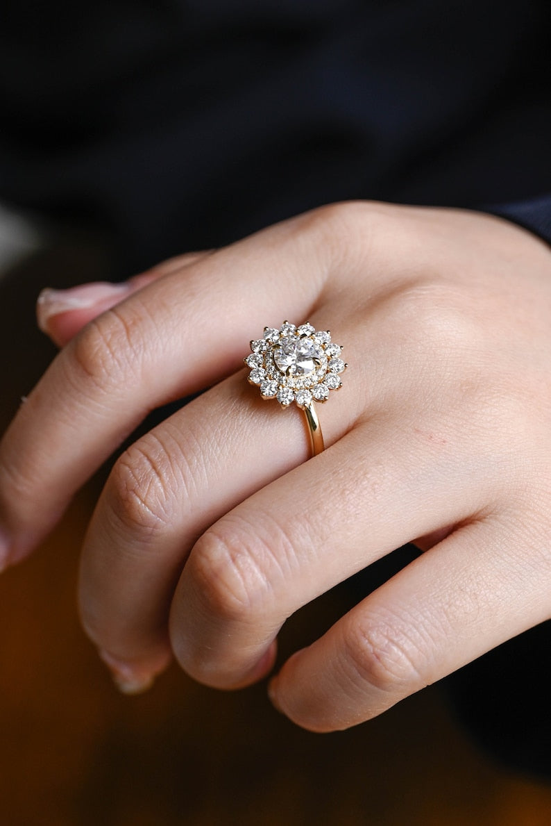 Stunning 0.5 - 1.5 CT Round Moissanite Engagement Ring with Double Halo Design 4