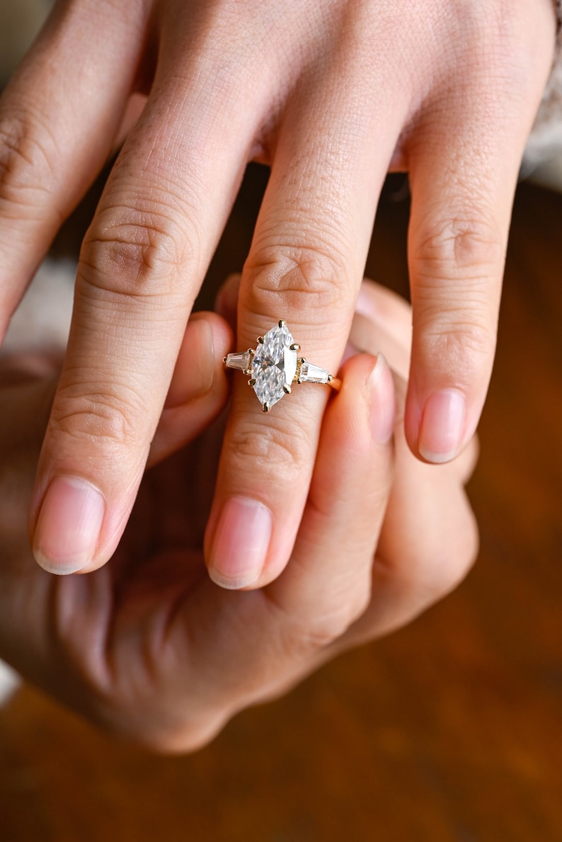 Stunning 1.0 - 2.0 CT Marquise Moissanite Engagement Ring with Three Stone and Hidden Halo Design 2