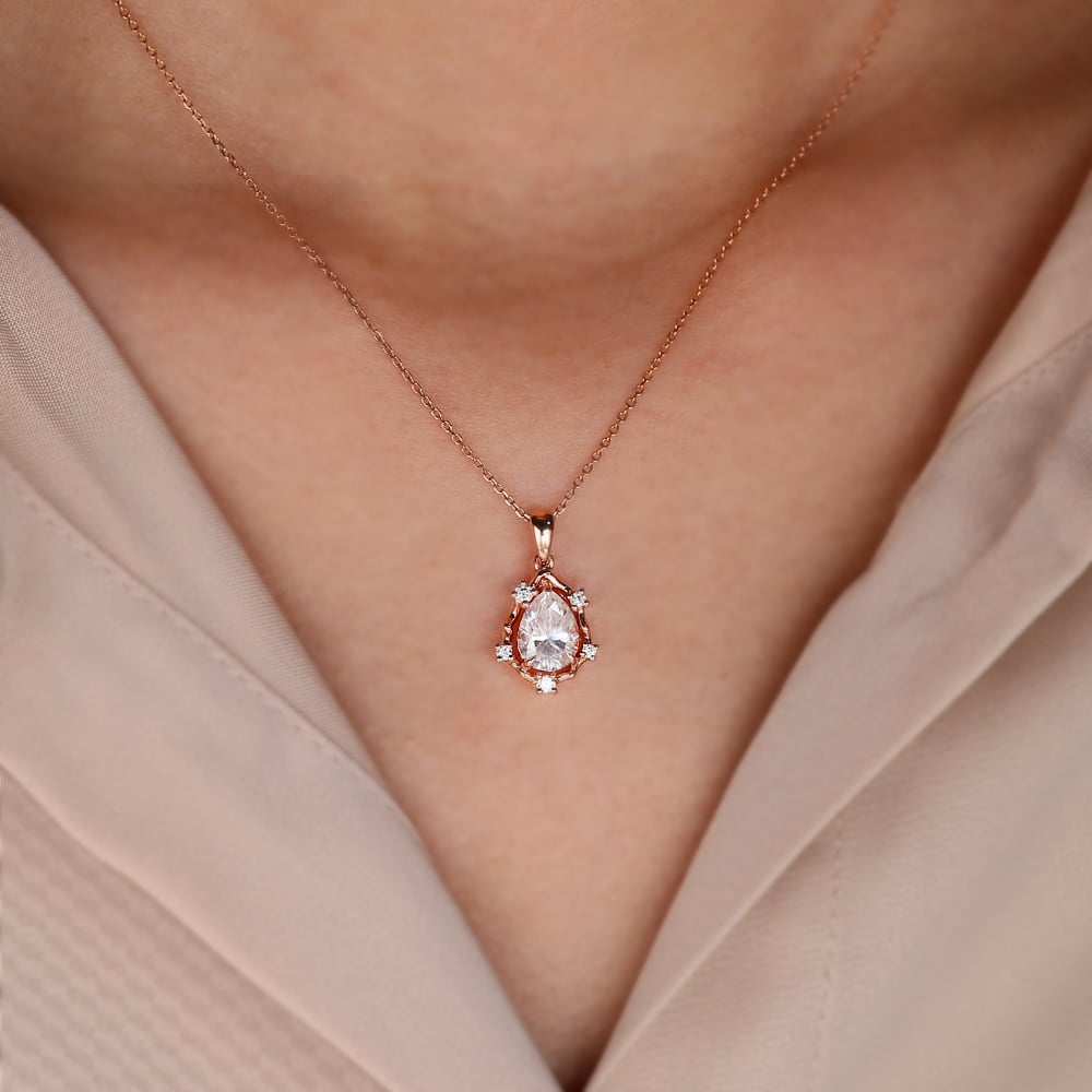 2.10 CT Pear Moissanite Diamond Cluster Pendant Necklace in Solid Gold 5