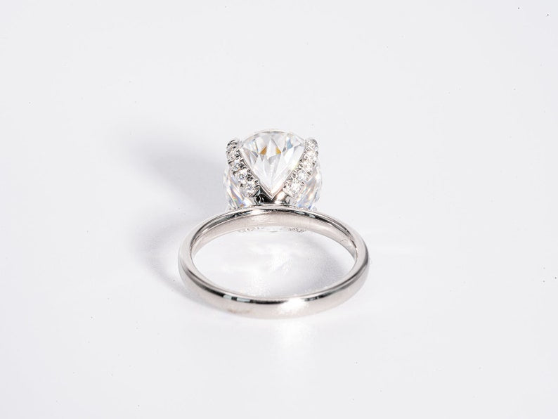 Stunning 5.0 CT Oval Shape Moissanite Engagement Ring with Solitaire Design 6