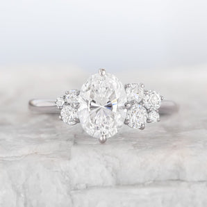 Stunning 2.0 CT Oval Moissanite Engagement Ring with Cluster Design