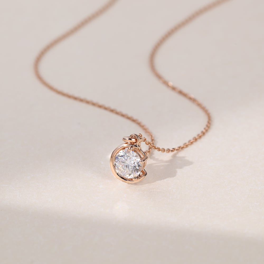 Classic 00.17 CT Round Moissanite Diamond Solitaire Pendant Necklace in Solid Gold 2