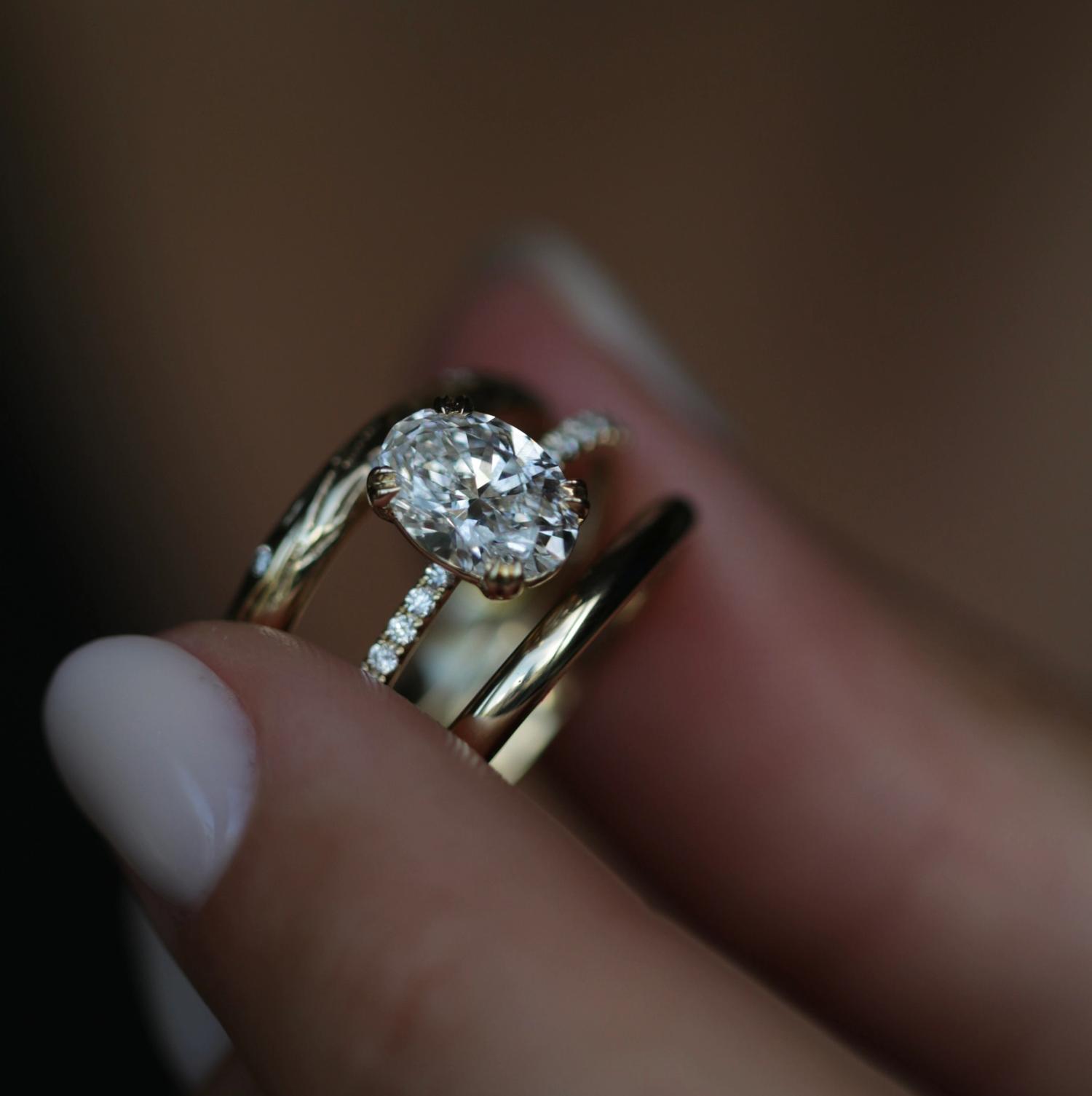 1.21 CT Oval Cut Pave CVD E/VS1 Diamond Engagement Ring 18