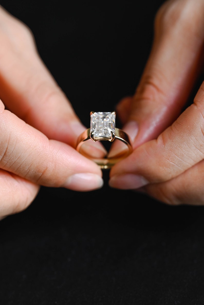 Stunning 1.5 - 2.5 CT Radiant Moissanite Engagement Ring with Pave & Hidden Halo Design 4
