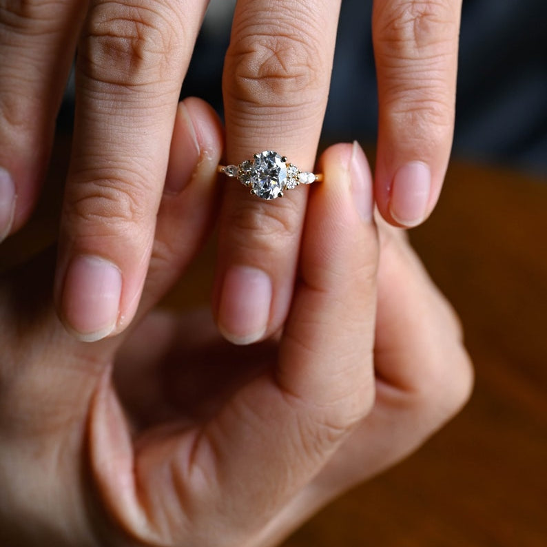 Stunning 1.0 - 2.0 CT Oval Moissanite Engagement Ring with Cluster Design 2