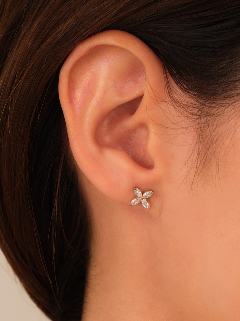 0.50 TCW Marquise Cut Moissanite Stud Earrings in Gold 7