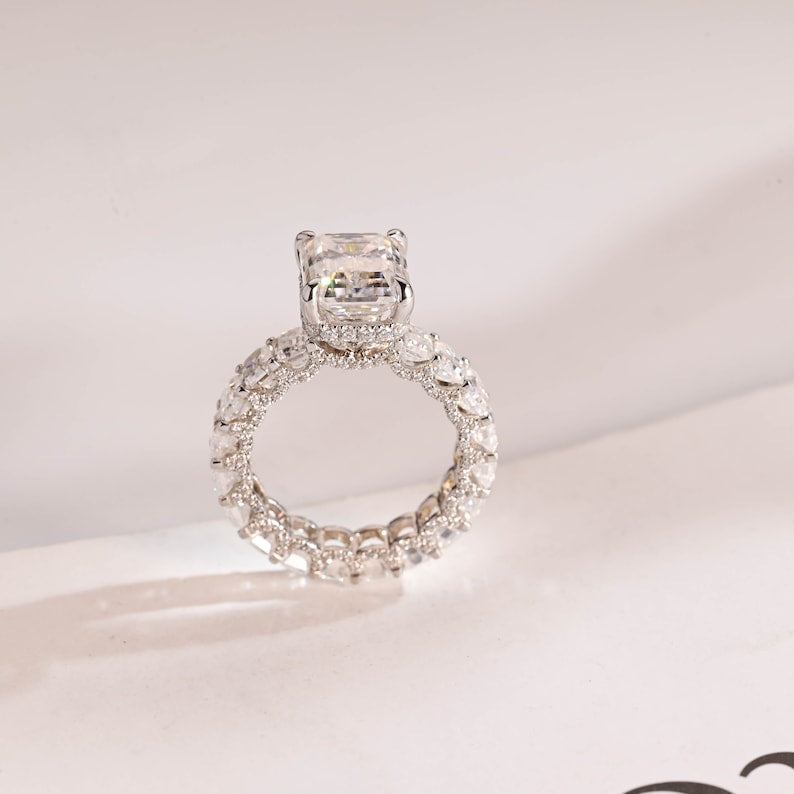 Stunning 1.0 - 2.0 CT Emerald Moissanite Engagement Ring With Hidden Halo Design 5
