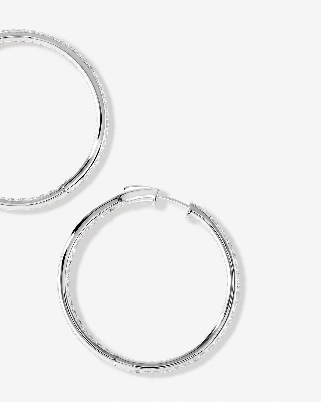Round Cut Cubic Zirconia in 925 Sterling Silver Earrings 4