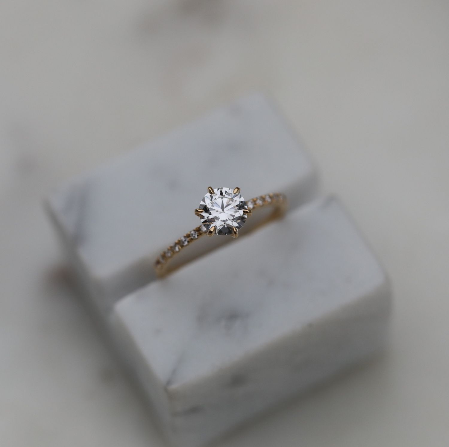 0.85 CT Round Cut Pave CVD E/VS1 Diamond Engagement Ring 8