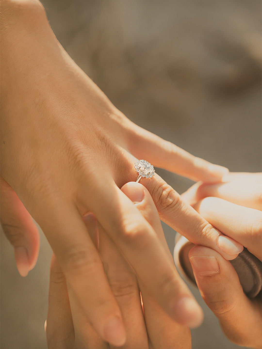 Stunning 1 CT Oval Moissanite Engagement Ring With Halo Design 10