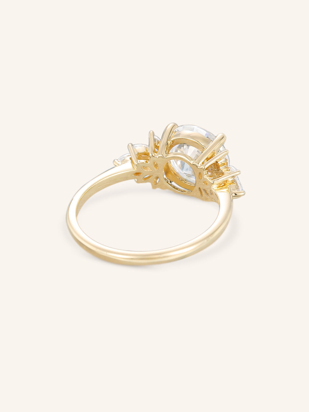 Stunning 1.0 CT Round Moissanite Engagement Ring with Cluster Design 3