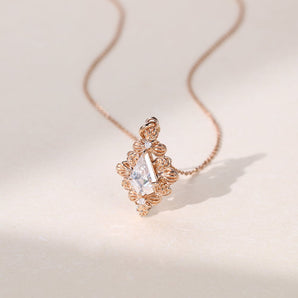 1.0 CT Kite Moissanite Diamond Solitaire Pendant Necklace in Solid Gold