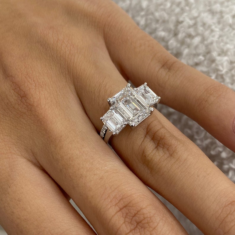 Stunning 3.0 CT Emerald Moissanite Engagement Ring with Three Stone Design 2